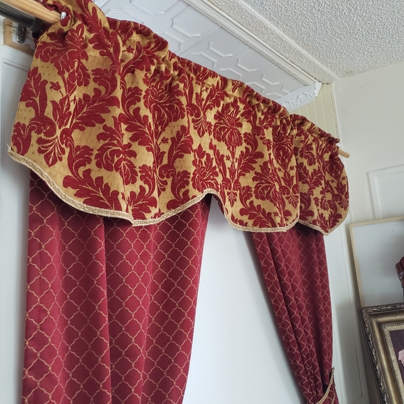 Linens N Things Curtain Panels Valances Ties 74W x 79L Wide Pocket Red Jacquard - Picture 11 of 16